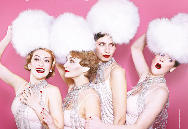 Les Sea Girls – La Revue