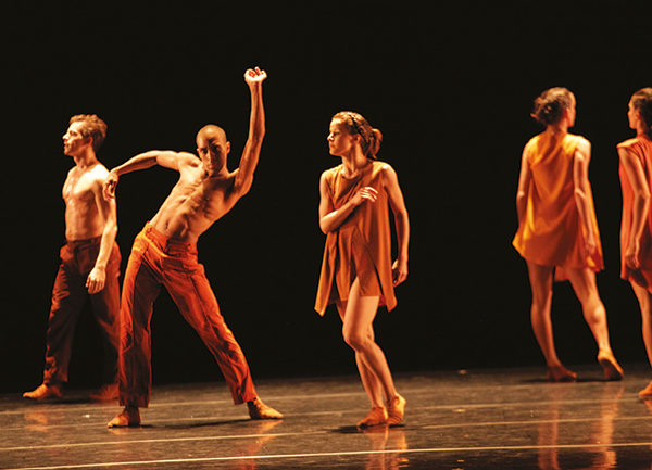 SÃO PAULO DANCE COMPANY